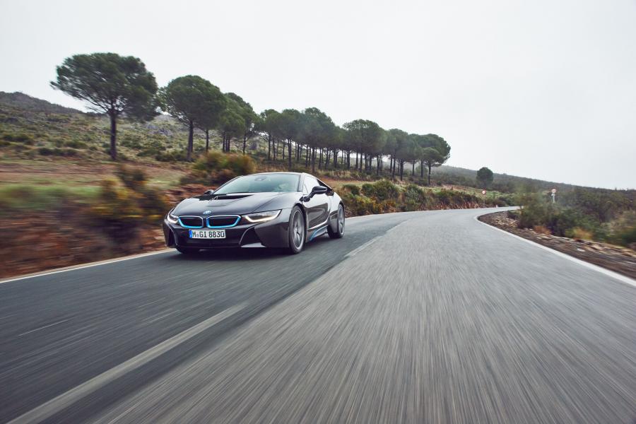  BMW i8 2014 года  (фото 37 из 180)